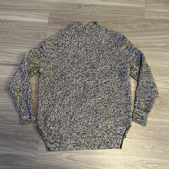 URBAN OUTFITTERS MOCKNECK SWEATER - Picture 1 of 3